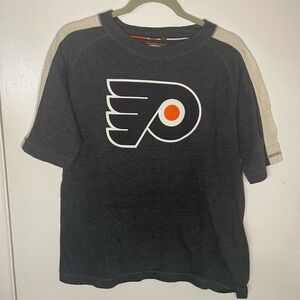 NHL Philadelphia Flyers Gray  Short Sleeve T-Shirt Kids Size 16/18